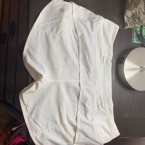 Lululemon Speed Up Short size 6, white!